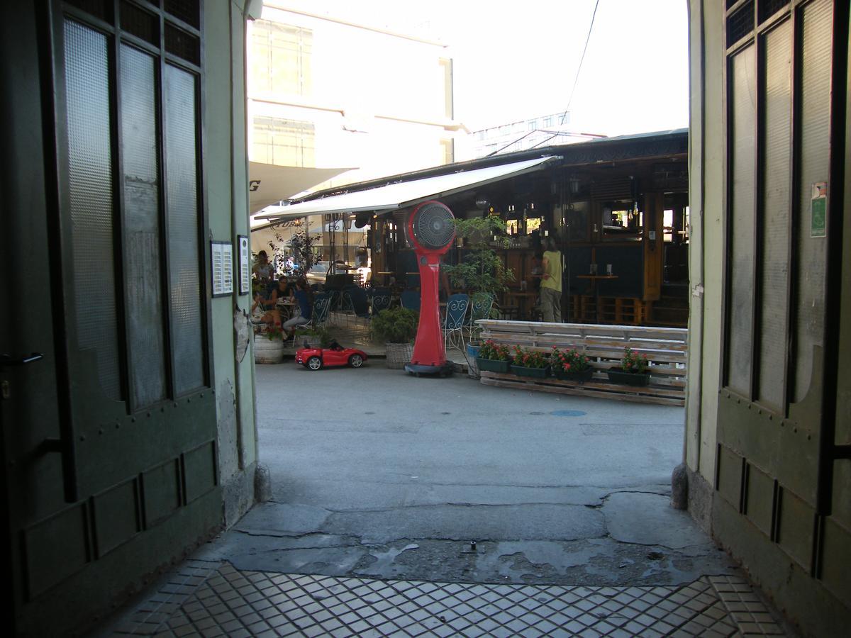 Hostel Nomad Novi Sad Buitenkant foto