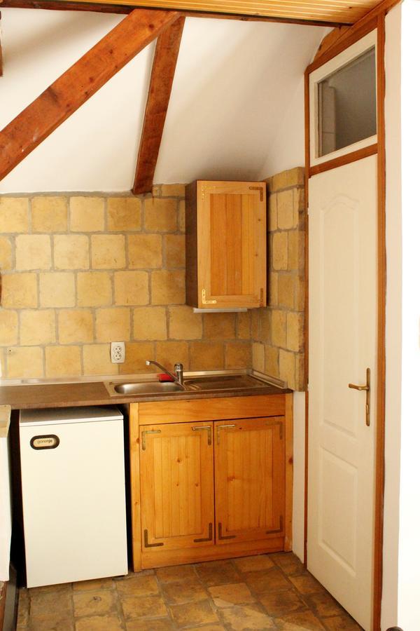 Hostel Nomad Novi Sad Buitenkant foto