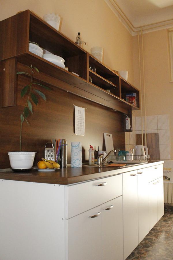 Hostel Nomad Novi Sad Buitenkant foto