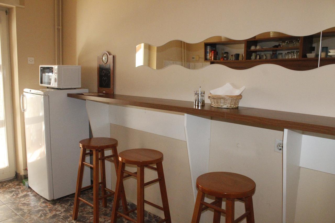 Hostel Nomad Novi Sad Buitenkant foto