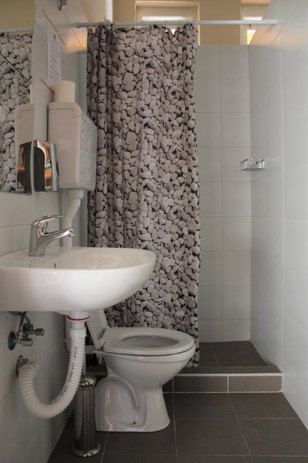 Hostel Nomad Novi Sad Buitenkant foto