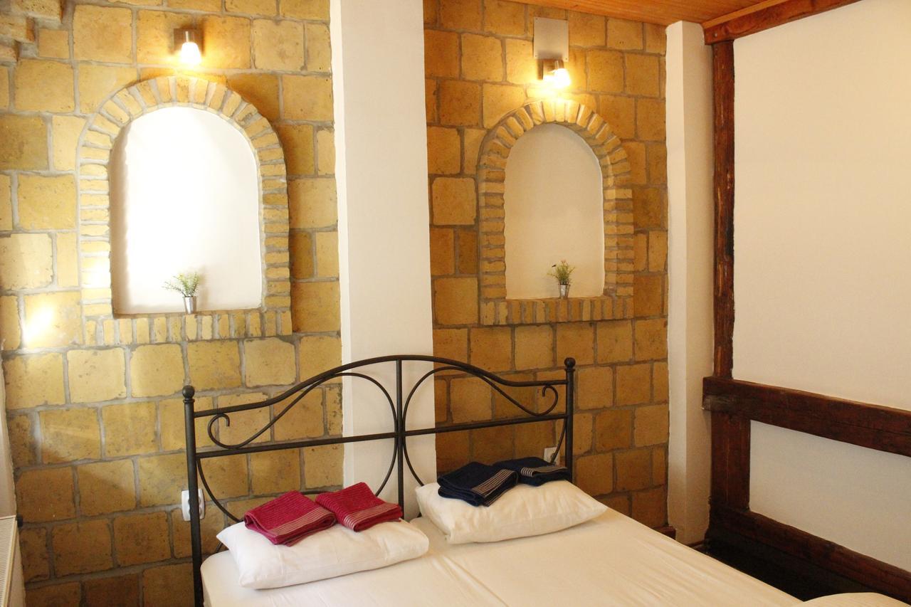 Hostel Nomad Novi Sad Buitenkant foto